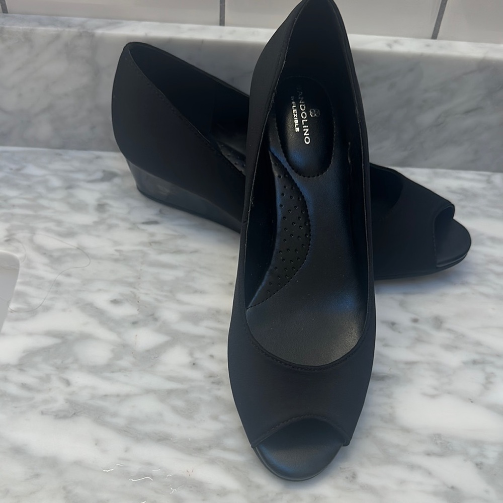 Bandolino Black Open Toe Wedges